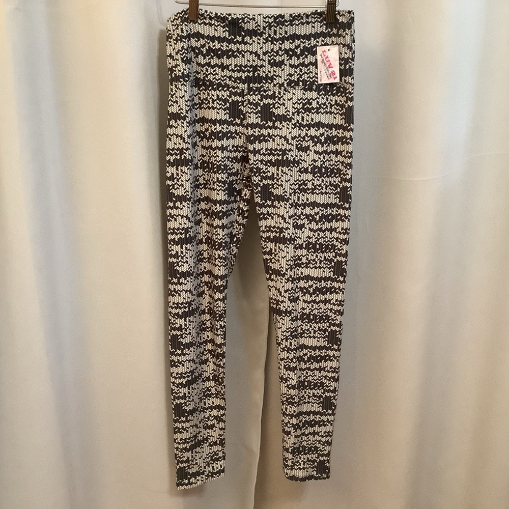 Leggings Women’s Size 12-16 Yoga Waistband Spasm Pattern